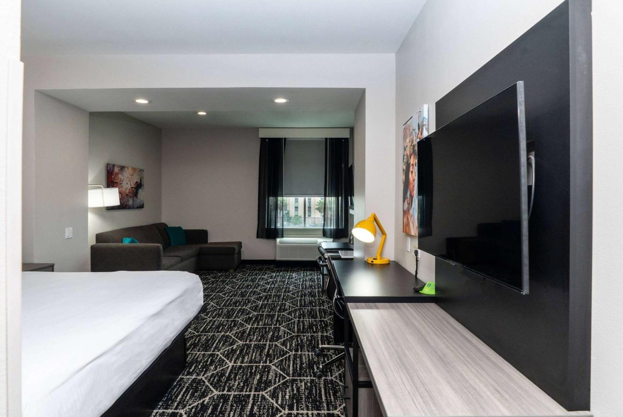 La Quinta Inn & Suites By Wyndham Corpus Christi Southeast Екстериор снимка