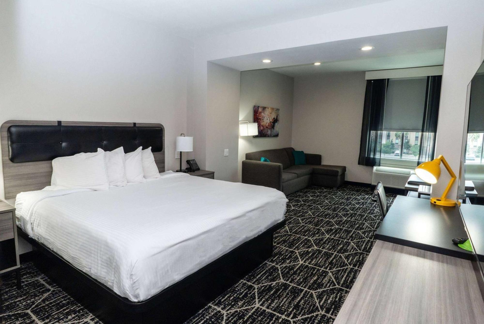 La Quinta Inn & Suites By Wyndham Corpus Christi Southeast Екстериор снимка