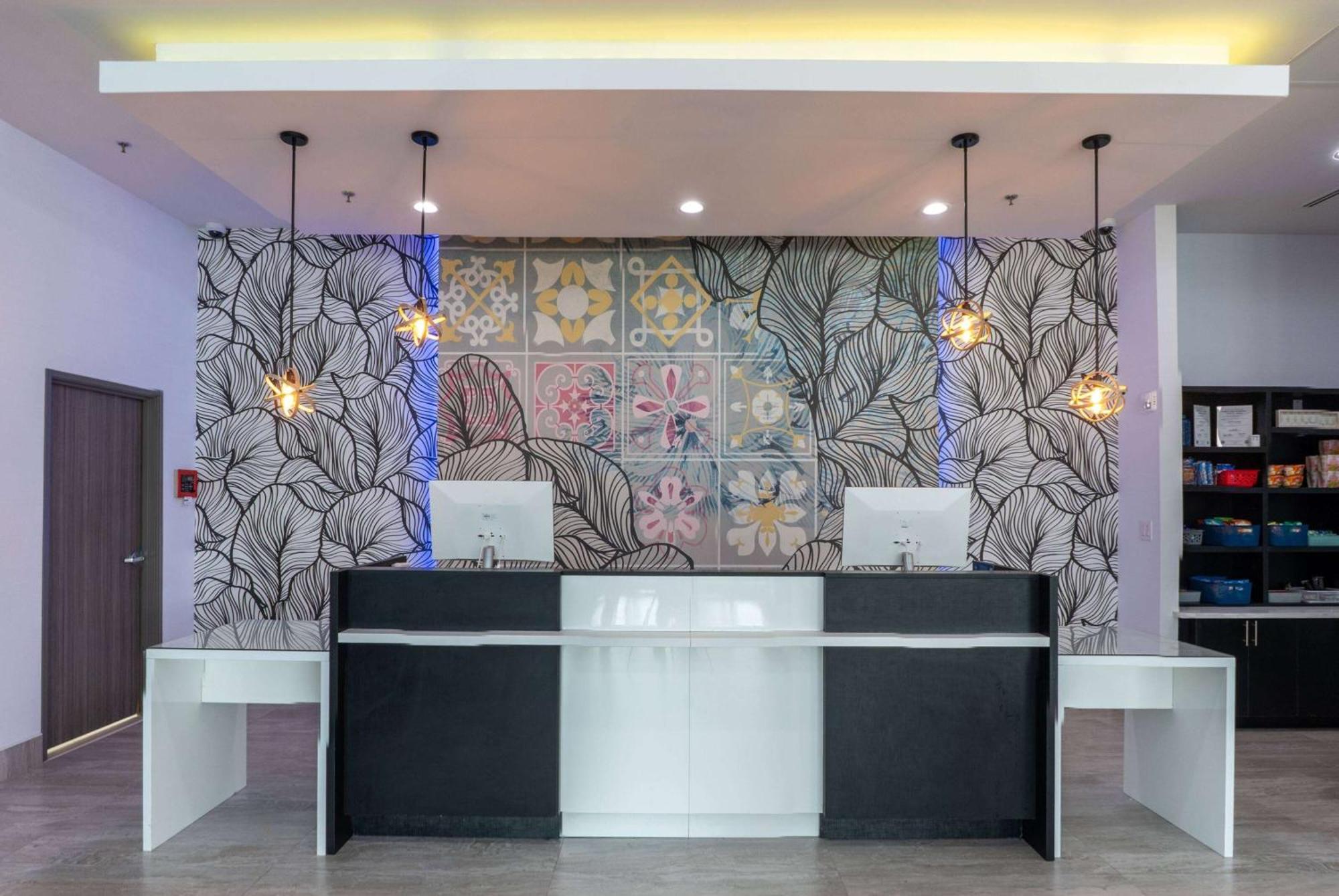 La Quinta Inn & Suites By Wyndham Corpus Christi Southeast Екстериор снимка